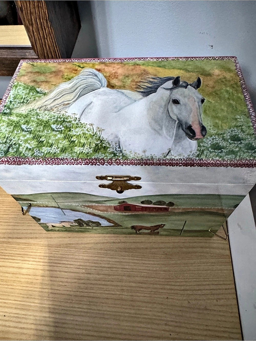 Enchantmints HideAway Horse Jewelry Organizer